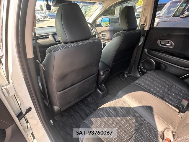 Honda VEZEL 2017-01 8649975-14