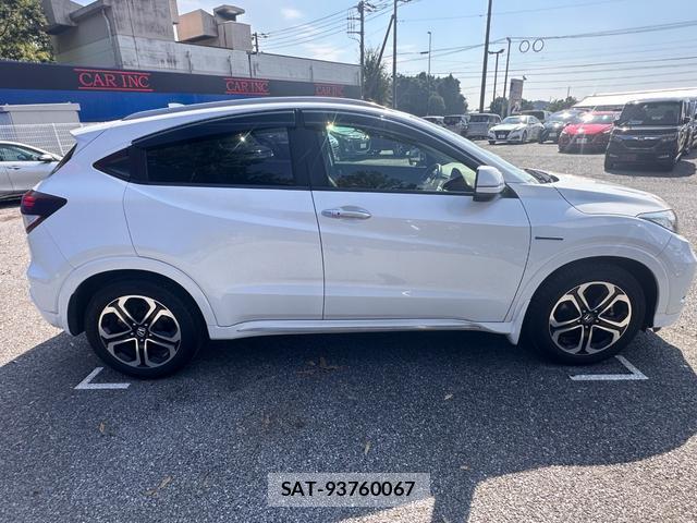 Honda VEZEL 2017-01 8649975-4