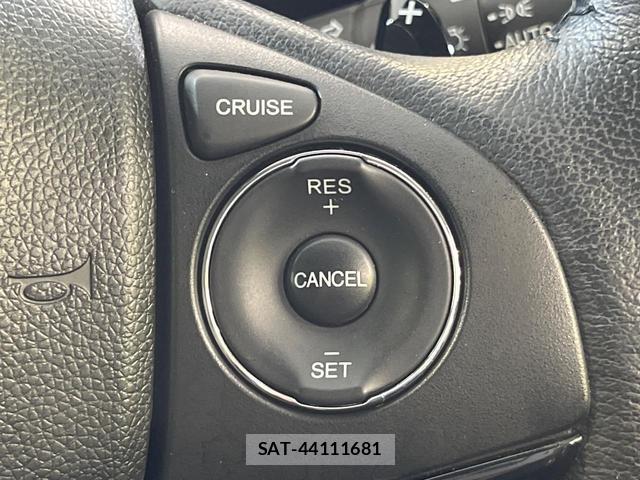 Honda VEZEL 2015-03 8651203-3