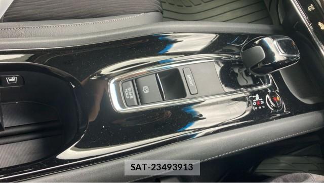 Honda VEZEL 2019-09 8651352-14