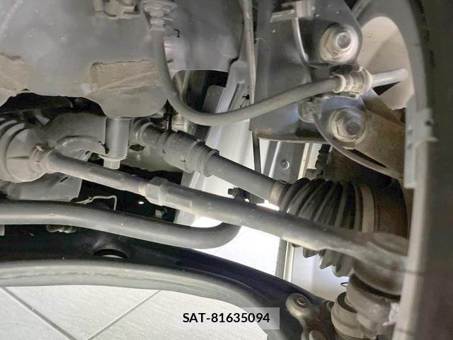 Honda VEZEL 2014-02 8651698-19