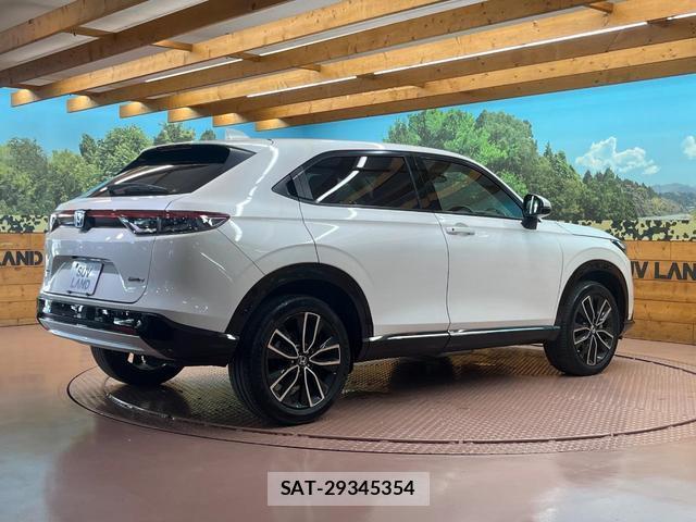 Honda VEZEL 2021-08 8652626-16