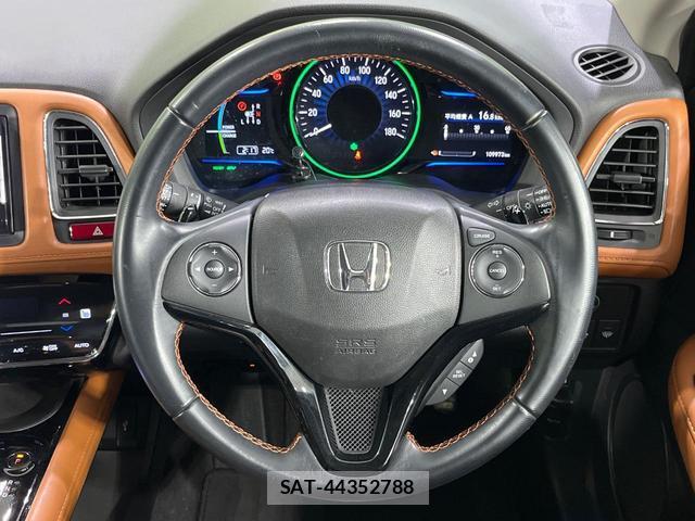 Honda VEZEL 2015-06 8653272-11
