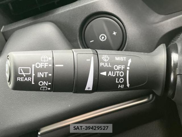 Honda VEZEL 2026-03 8653529-16