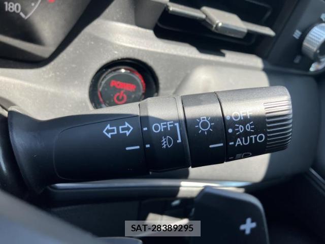 Honda VEZEL 2023-11 8653560-13