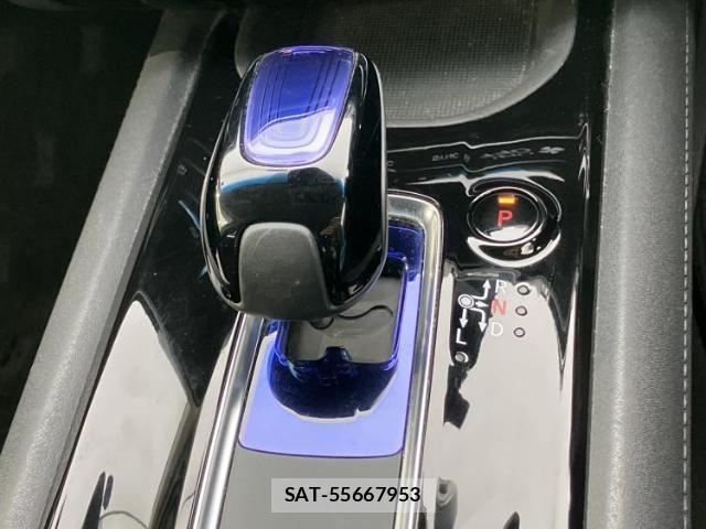 Honda VEZEL 2017-04 8653621-16