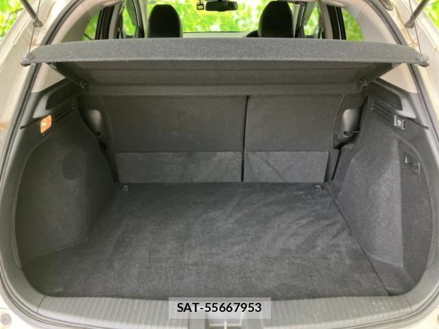 Honda VEZEL 2017-04 8653621-7