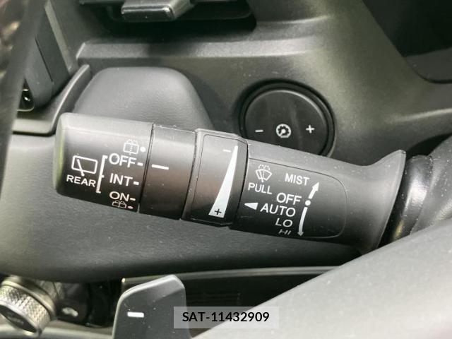 Honda VEZEL 2022-08 8653629-16