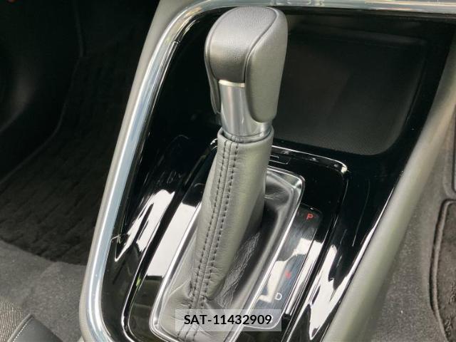 Honda VEZEL 2022-08 8653629-17