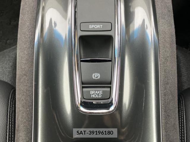 Honda VEZEL 2019-12 8653824-14