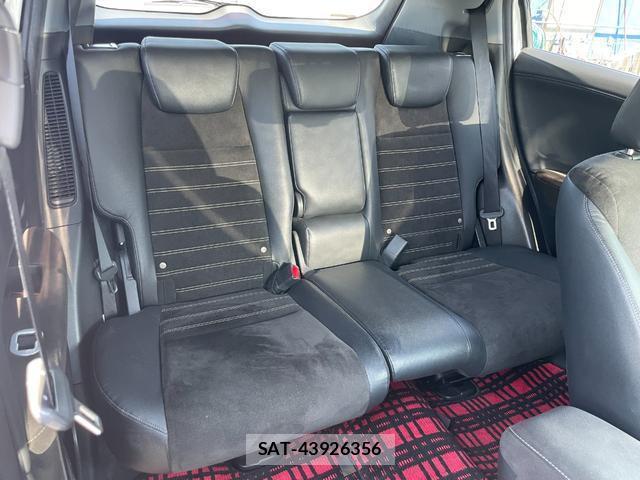 Honda VEZEL 2017-10 8653891-18
