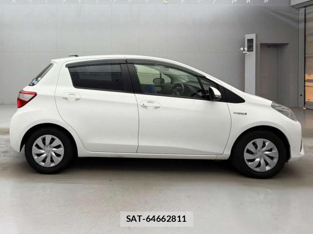Toyota VITZ 2019-08 8647020-12