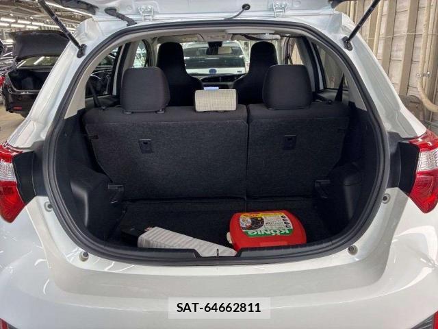Toyota VITZ 2019-08 8647020-6
