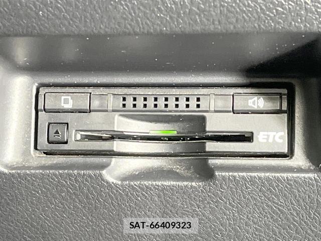 Toyota VITZ 2015-10 8648792-4