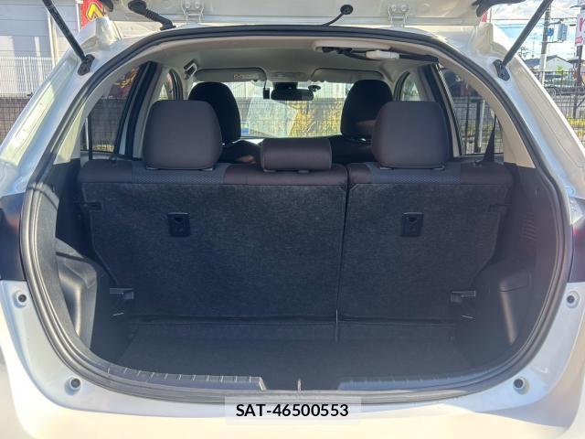 Toyota VITZ 2019-01 8649104-13