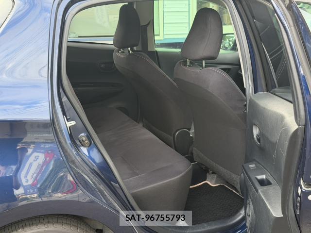 Toyota VITZ 2013-08 8650042-18