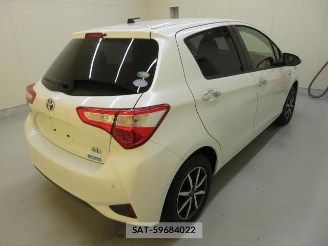 Toyota VITZ 2020-01 8652690-1