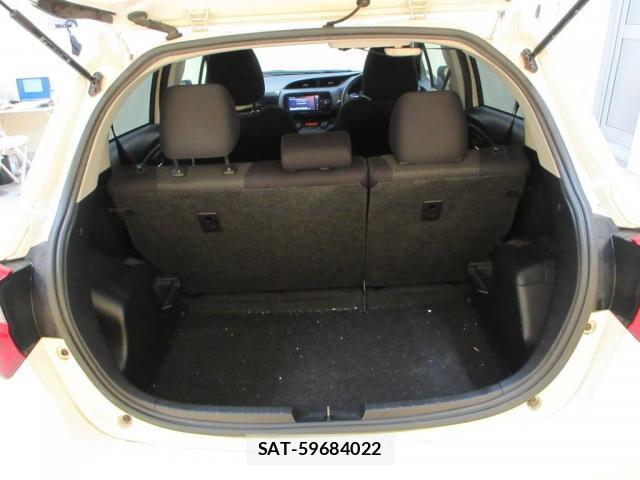 Toyota VITZ 2020-01 8652690-7