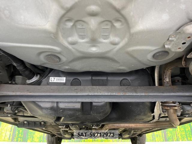Toyota VITZ 2018-11 8652932-18