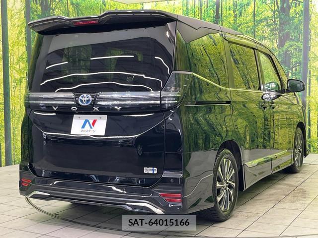 Toyota VOXY 2023-07 8646653-16