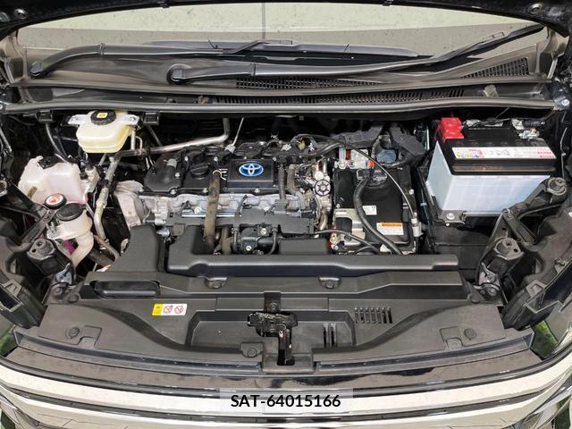 Toyota VOXY 2023-07 8646653-17