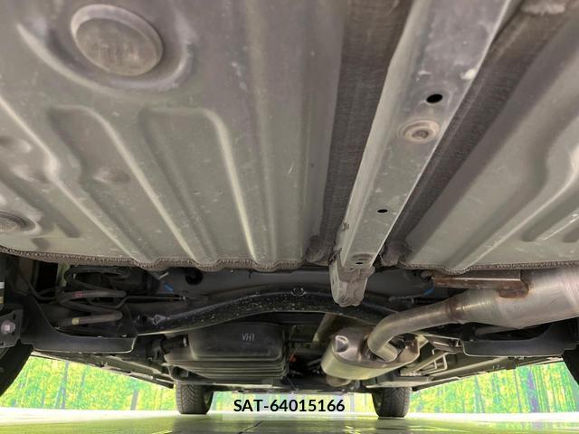 Toyota VOXY 2023-07 8646653-18