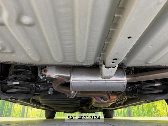 Toyota VOXY 2018-02 8646689-19