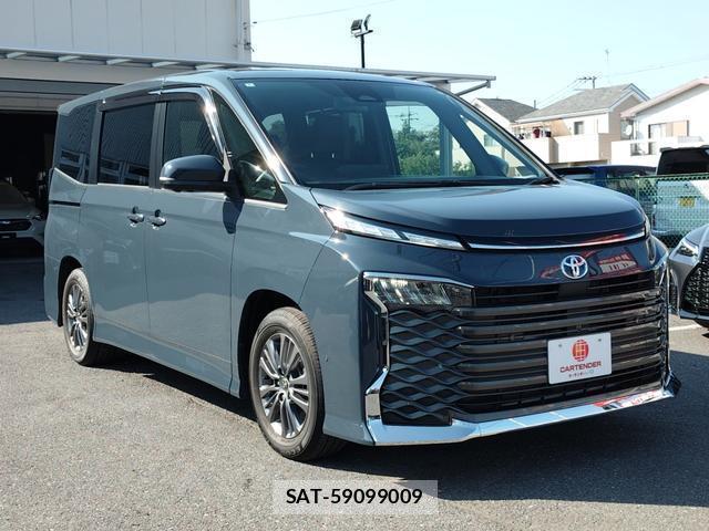 Toyota VOXY 2022-02 8646703-1