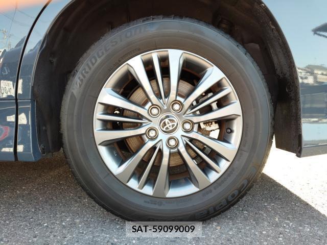 Toyota VOXY 2022-02 8646703-17