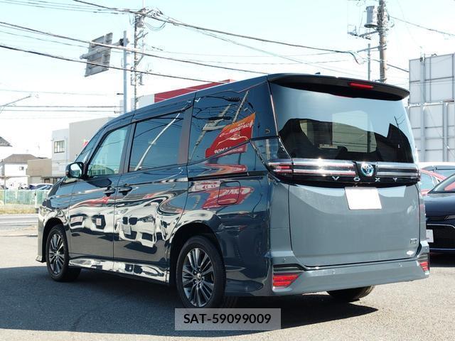 Toyota VOXY 2022-02 8646703-2