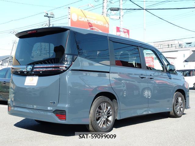 Toyota VOXY 2022-02 8646703-3