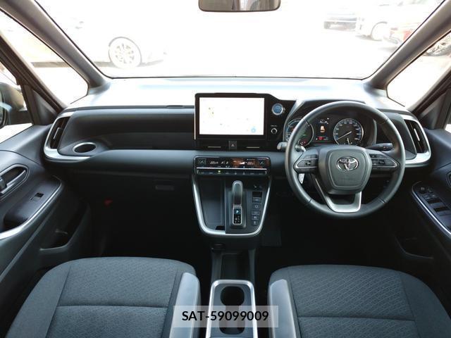 Toyota VOXY 2022-02 8646703-9