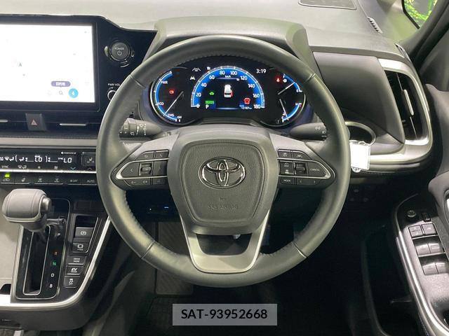 Toyota VOXY 2025-02 8646827-12