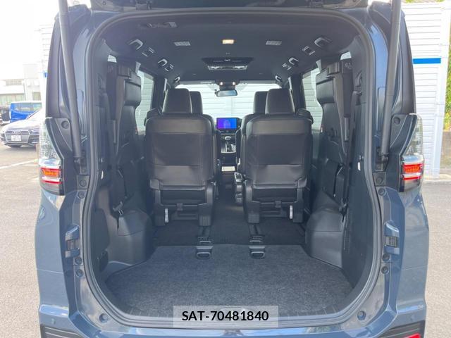 Toyota VOXY 2024-01 8646889-10