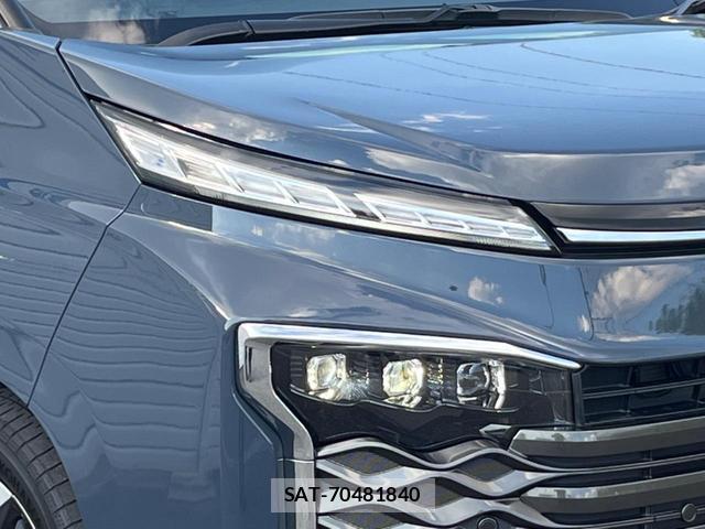 Toyota VOXY 2024-01 8646889-12