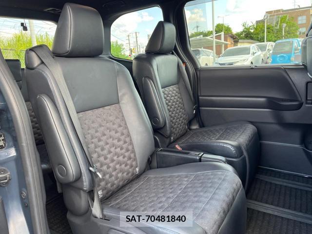 Toyota VOXY 2024-01 8646889-8