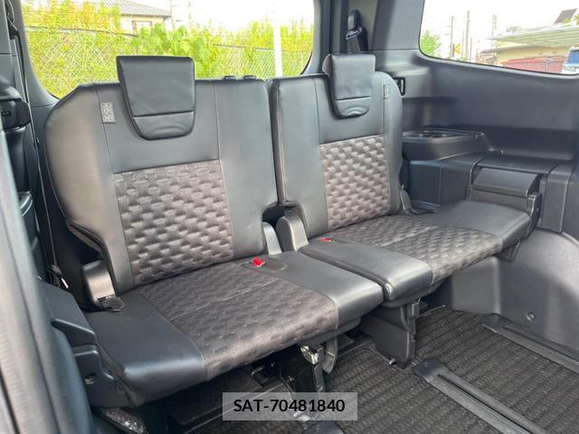 Toyota VOXY 2024-01 8646889-9