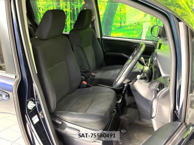 Toyota VOXY 2014-10 8646925-8