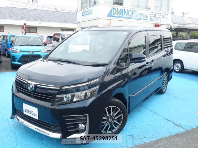 Toyota VOXY 2015-10 8647091-13