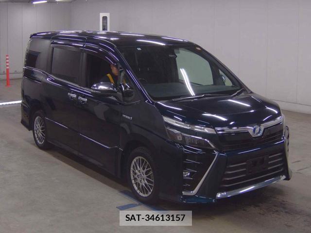 Toyota VOXY 2018-02 8647186-0