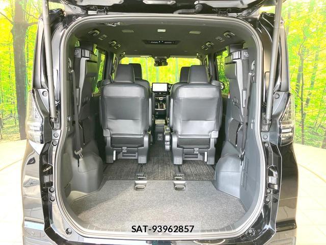 Toyota VOXY 2023-09 8647217-10