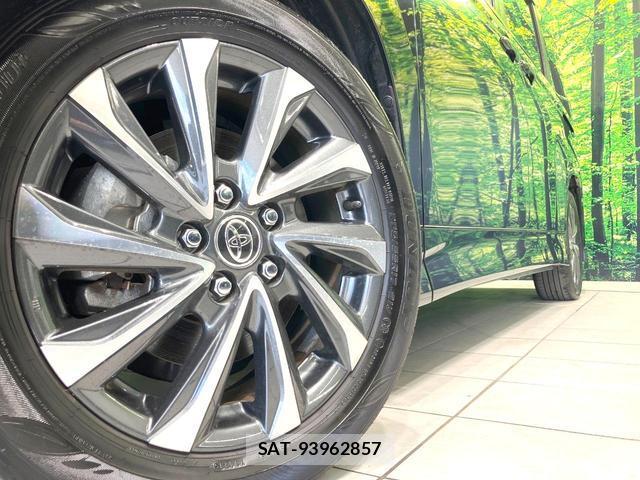 Toyota VOXY 2023-09 8647217-13