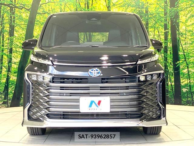 Toyota VOXY 2023-09 8647217-14