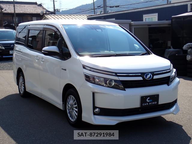 Toyota VOXY 2016-07 8647266-11