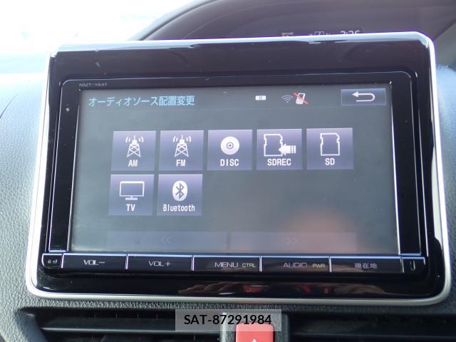 Toyota VOXY 2016-07 8647266-4