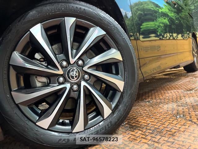 Toyota VOXY 2023-09 8647284-12