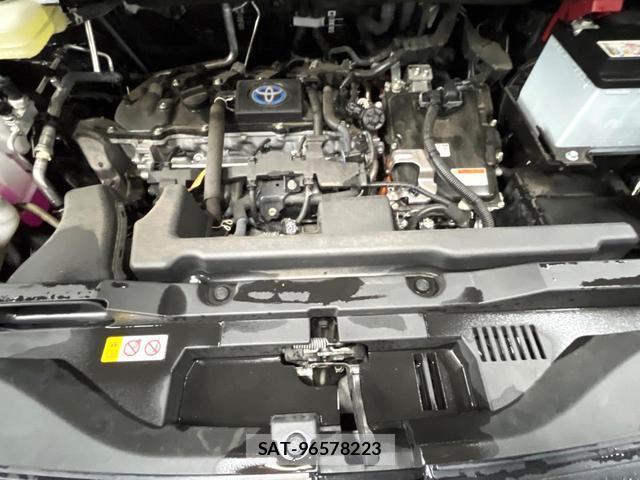 Toyota VOXY 2023-09 8647284-17
