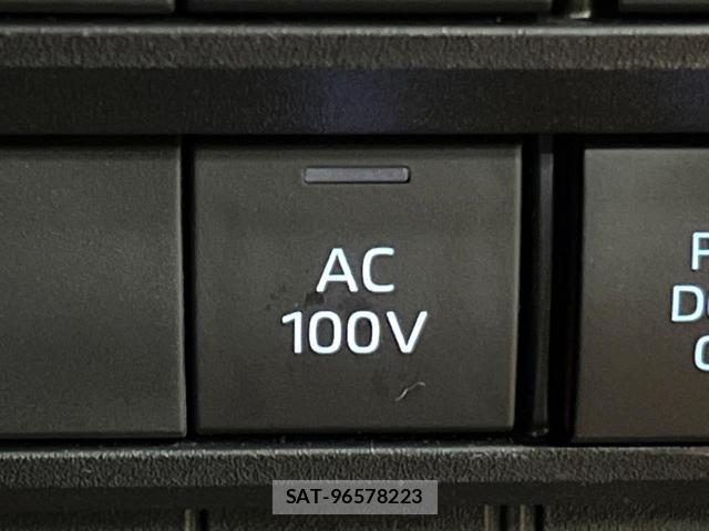 Toyota VOXY 2023-09 8647284-6