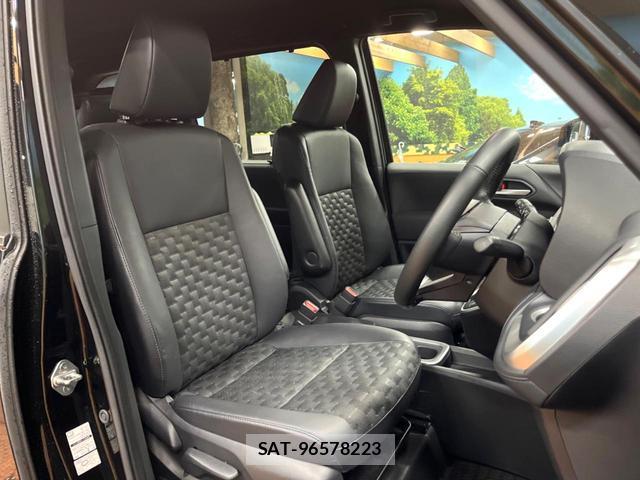 Toyota VOXY 2023-09 8647284-7
