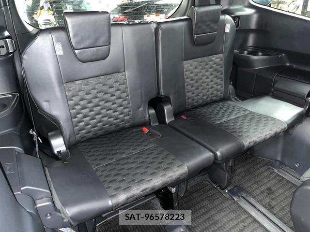 Toyota VOXY 2023-09 8647284-9